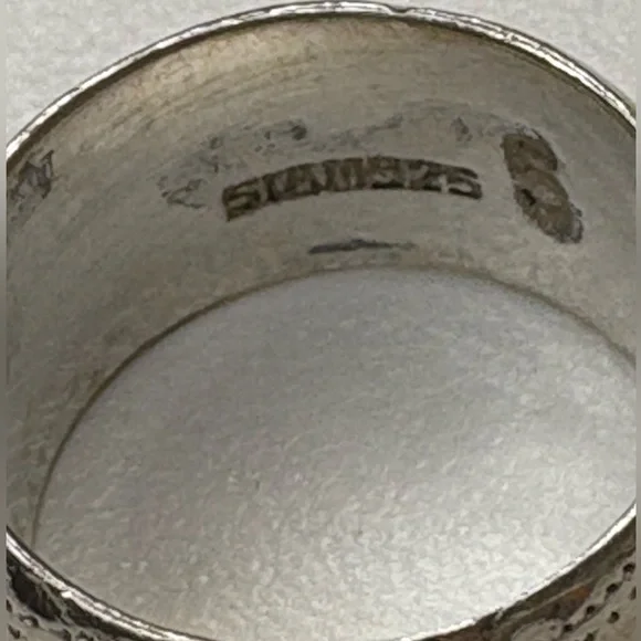 Sterling Silver Engraved Band Ring, 4.5 Unisex - Picture 2 of 5